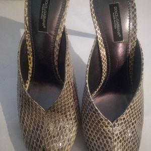 Dolce Gabbana women's shoes sz 38 snake dkin
